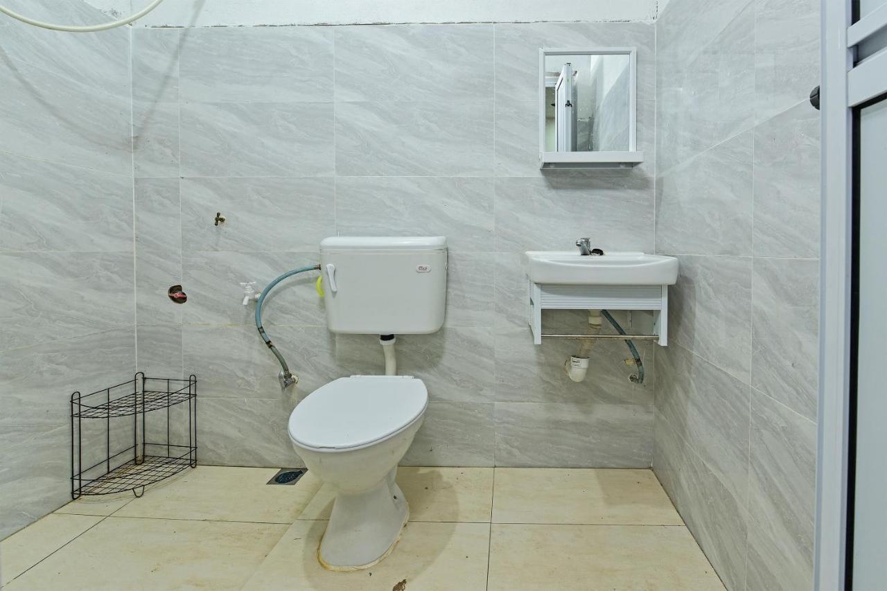 OYO 90596 Casaria Inn Paka Exterior foto